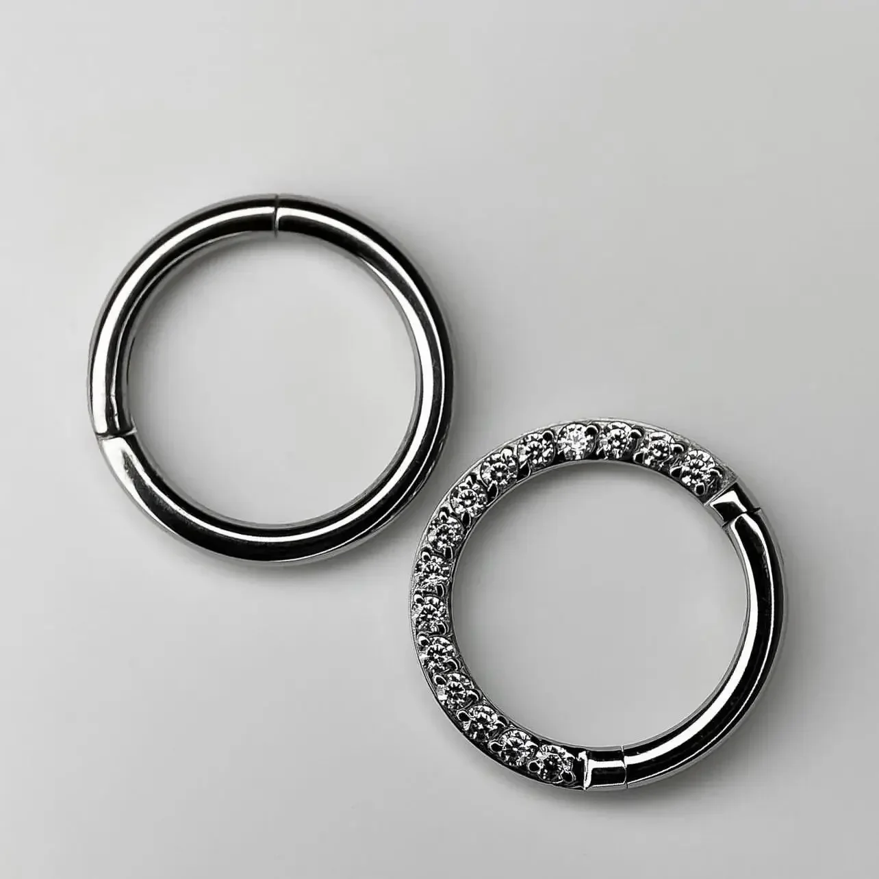 G23 Tytanowy pierścień do nosa – Helix Cartilage Ring recenzja i cena