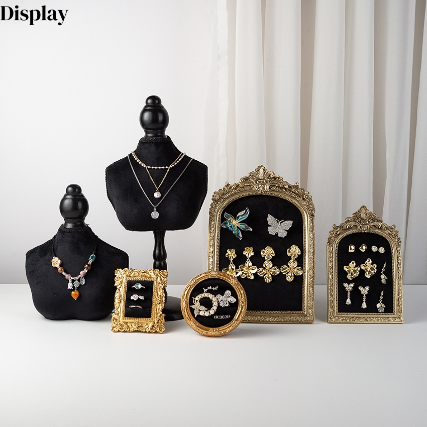 Czarny aksamitny manekin do ek – Body Jewelry In Store recenzja i cena